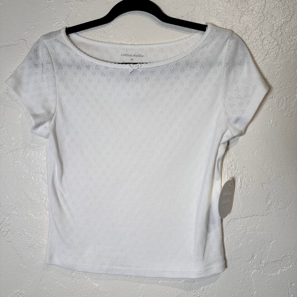 NWT Cotton Studio White Crop T-Shirt Medium 100% Cotton Cap Sleeve Heart